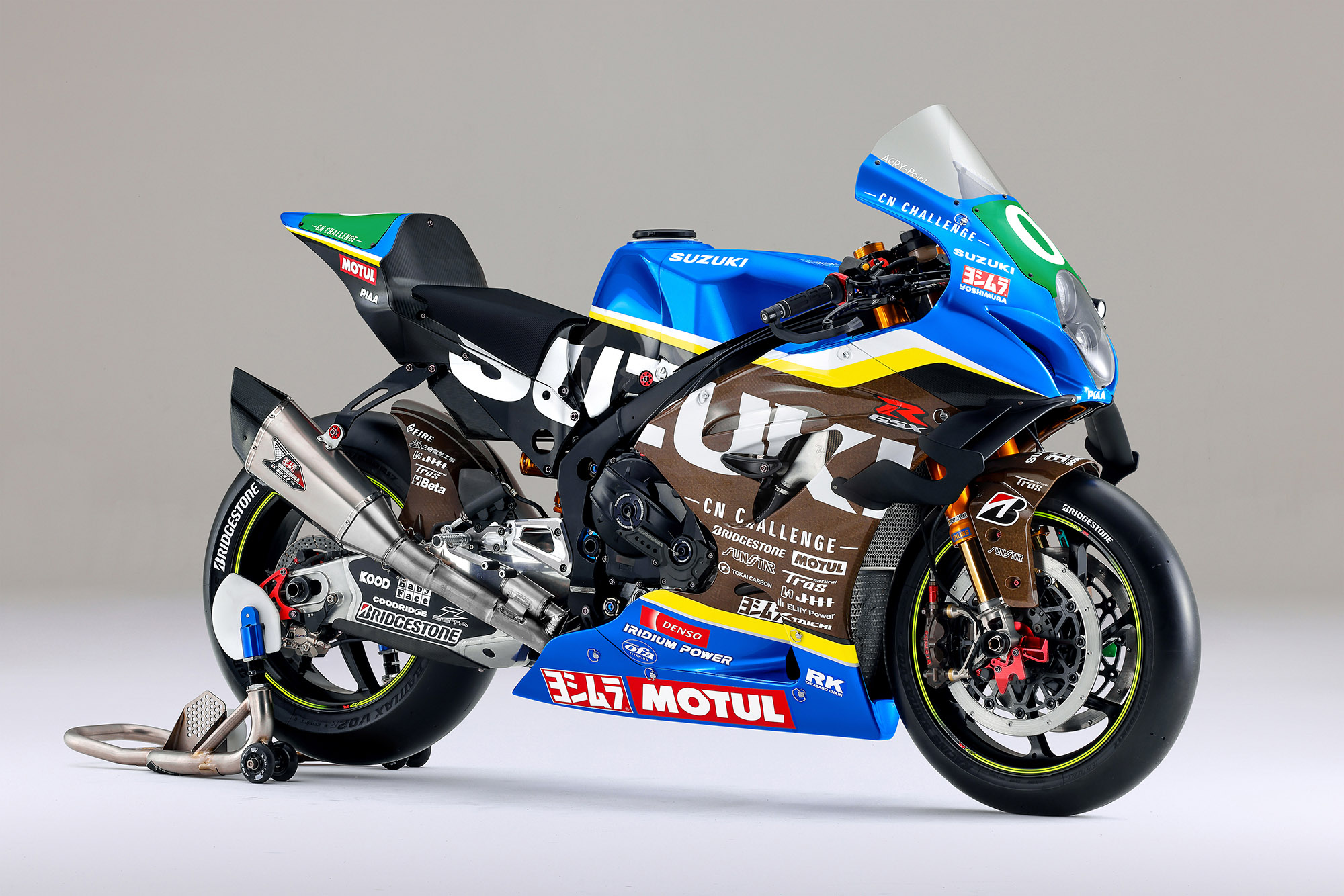 鈴木 Suzuki rijdt 8 Uur van Suzuka met 100% duurzame brandstof - MotoMedia