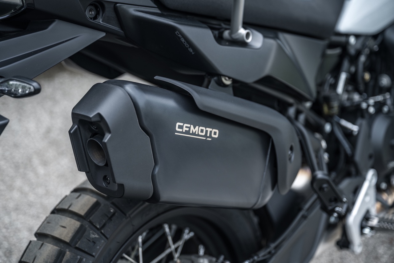 Eerste test 2026 CFMoto 1000MT-X: Met de grote jongens - MotoMedia